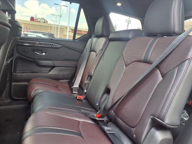 Photo of 2025 Crystal Black Pearl Honda Pilot