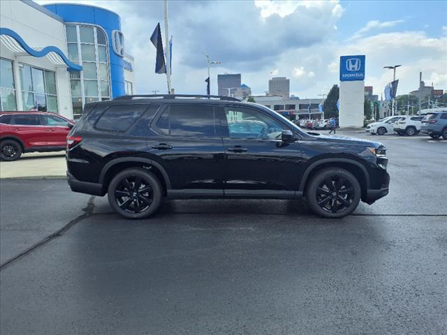 Photo of 2025 Crystal Black Pearl Honda Pilot
