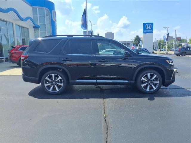 Photo of 2025 Crystal Black Pearl Honda Pilot