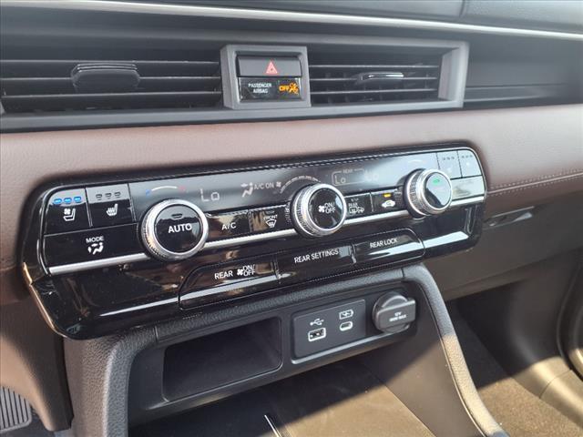 Photo of 2025 Crystal Black Pearl Honda Pilot