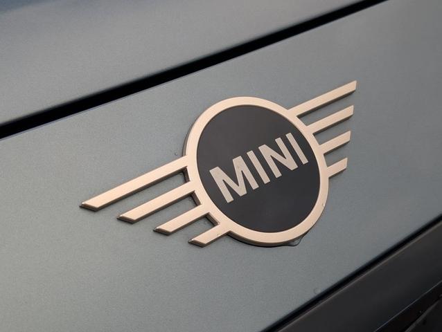 Photo of 2025 Smokey Green Metallic MINI Countryman