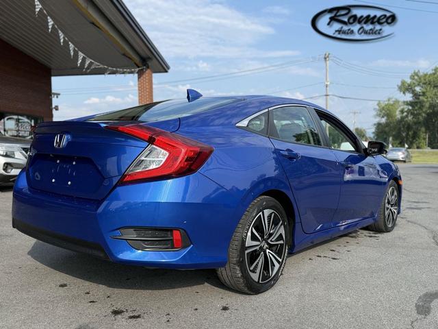 Photo of 2016 Blue Honda Civic
