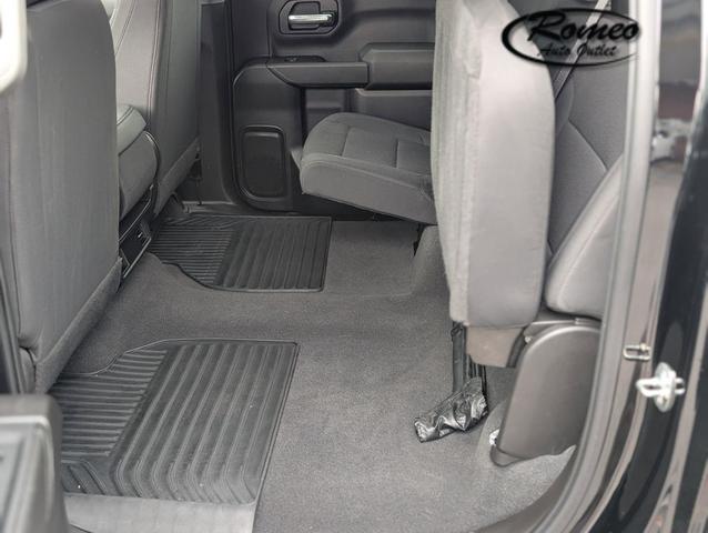 Photo of 2021 Black Chevrolet Silverado 1500