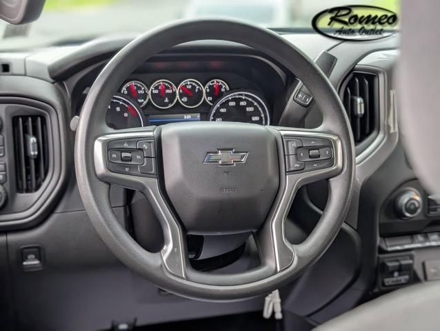 Photo of 2021 Black Chevrolet Silverado 1500