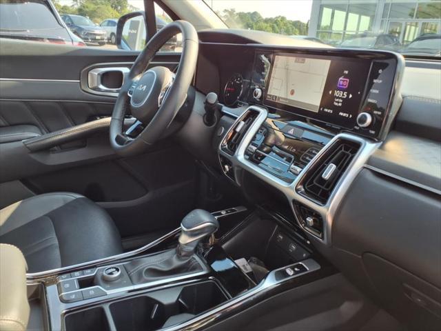 Photo of 2022 Gravity Grey Kia Sorento