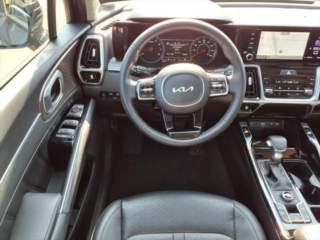 Photo of 2022 Gravity Grey Kia Sorento