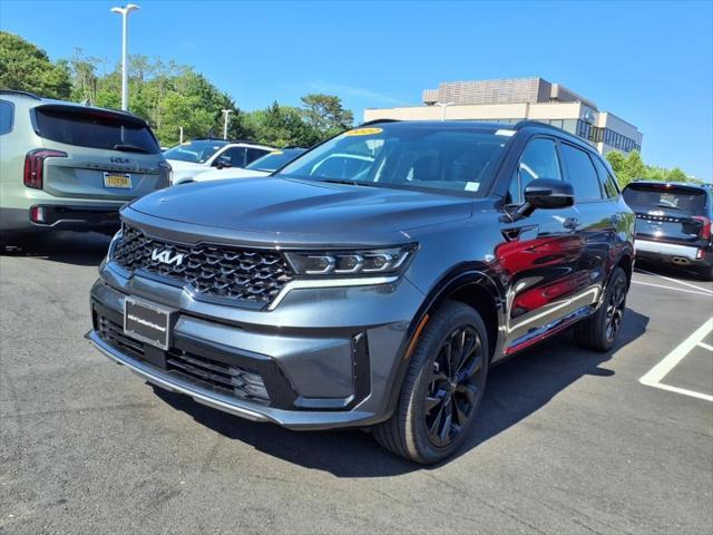 Photo of 2022 Gravity Grey Kia Sorento