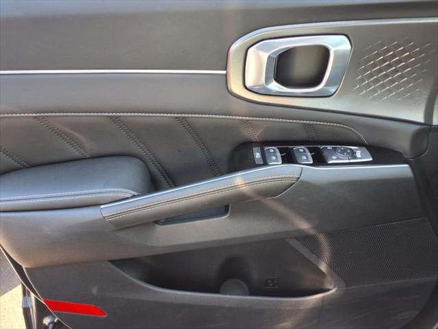 Photo of 2022 Gravity Grey Kia Sorento