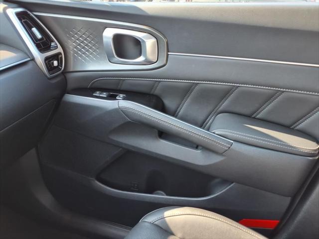 Photo of 2022 Gravity Grey Kia Sorento