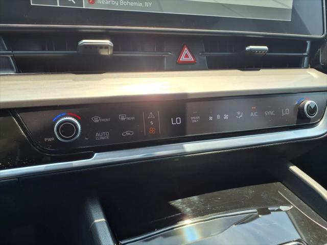 Photo of 2023 Gravity Gray Kia Sportage Hybrid