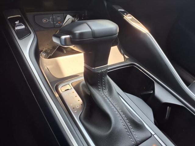 Photo of 2024 Glacial White Pearl Kia Sorento