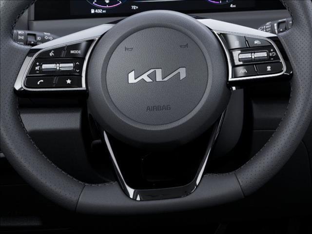 Photo of 2025 Snow White Pearl Kia Seltos