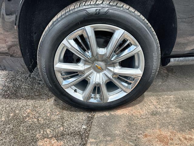 Photo of 2021 Black Chevrolet Suburban