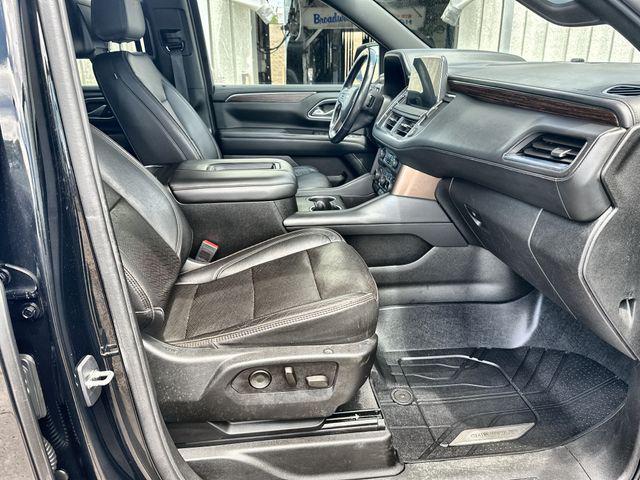 Photo of 2021 Black Chevrolet Suburban