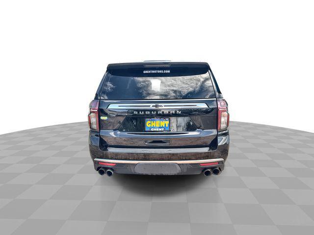 Photo of 2021 Black Chevrolet Suburban