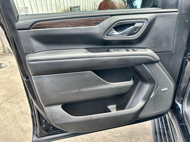 Photo of 2021 Black Chevrolet Suburban