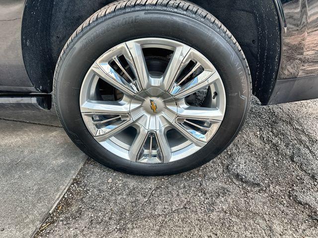 Photo of 2021 Black Chevrolet Suburban