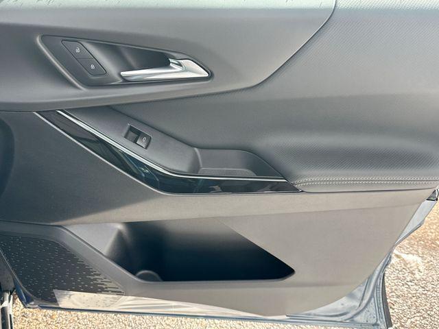 Photo of 2025 Lakeshore Blue Metallic Chevrolet Equinox