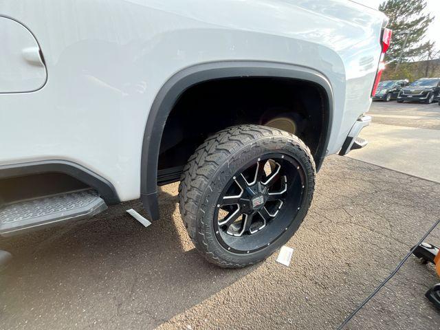 Photo of 2024 Summit White Chevrolet Silverado 2500