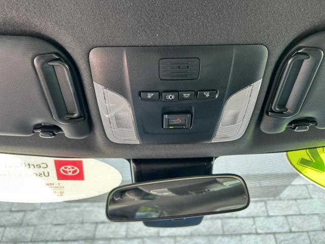 Photo of 2022 Midnight Black Metallic Toyota Corolla