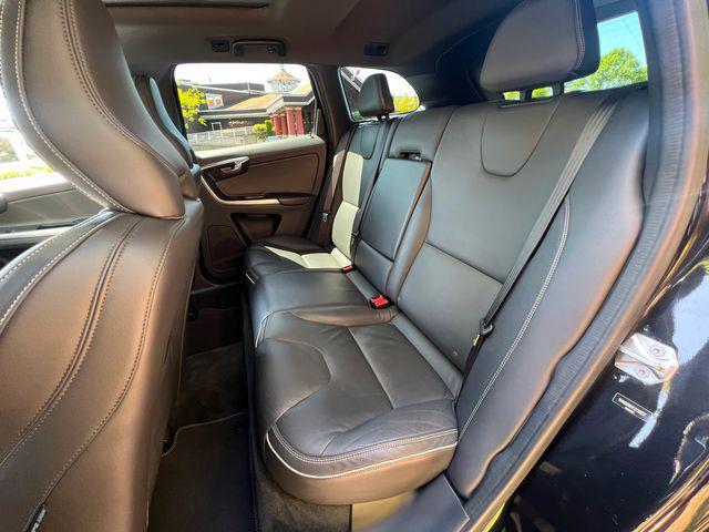 Photo of 2015 Black Volvo XC60