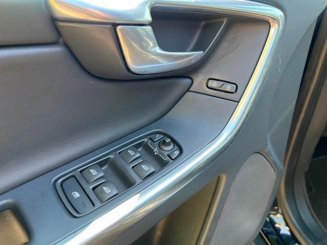 Photo of 2015 Black Volvo XC60