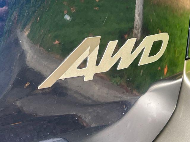 Photo of 2004 Blue Mitsubishi Montero Sport