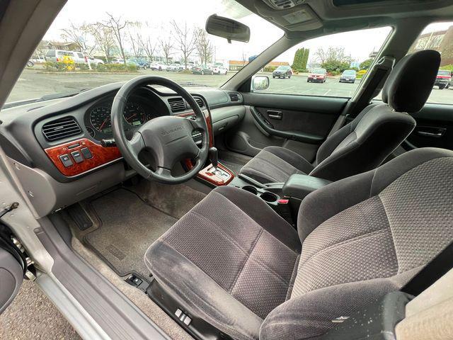 Photo of 2004 Silver Subaru Legacy