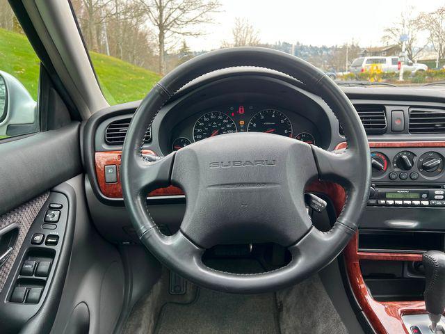 Photo of 2004 Silver Subaru Legacy