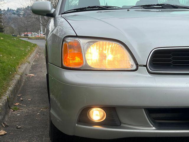 Photo of 2004 Silver Subaru Legacy