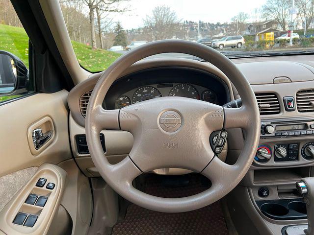 Photo of 2001 Green Nissan Sentra