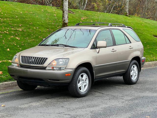 Photo of 1999 Gold Lexus RX 300
