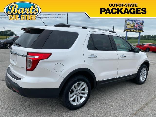 Photo of 2015 Oxford White Ford Explorer