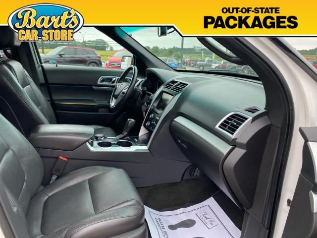 Photo of 2015 Oxford White Ford Explorer