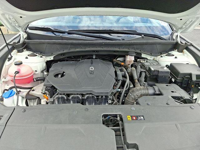 Photo of 2024 White Pearl Hyundai TUCSON