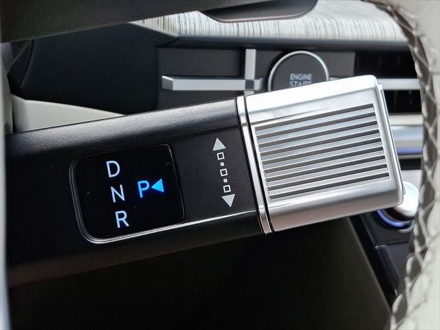 Photo of 2025 Serenity White Hyundai SANTA FE HEV