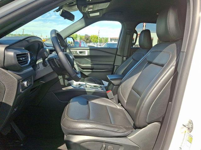 Photo of 2020 Star White Metallic Tri-Coat Ford Explorer