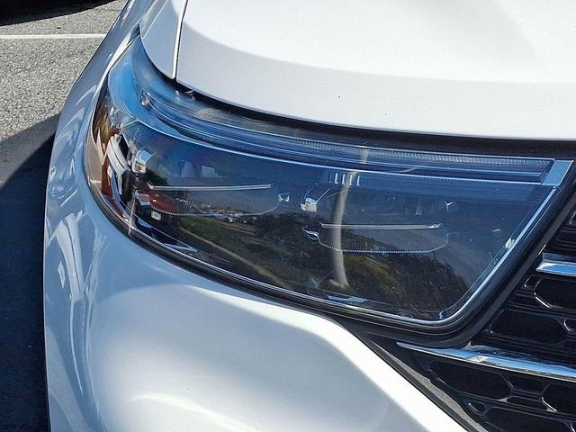 Photo of 2020 Star White Metallic Tri-Coat Ford Explorer