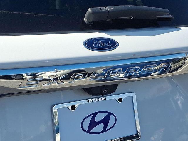 Photo of 2020 Star White Metallic Tri-Coat Ford Explorer