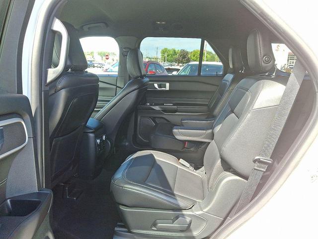 Photo of 2020 Star White Metallic Tri-Coat Ford Explorer