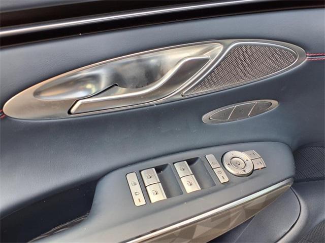 Photo of 2022 Vik Black Genesis GV70