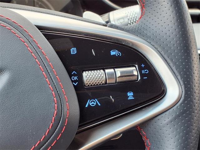 Photo of 2022 Vik Black Genesis GV70
