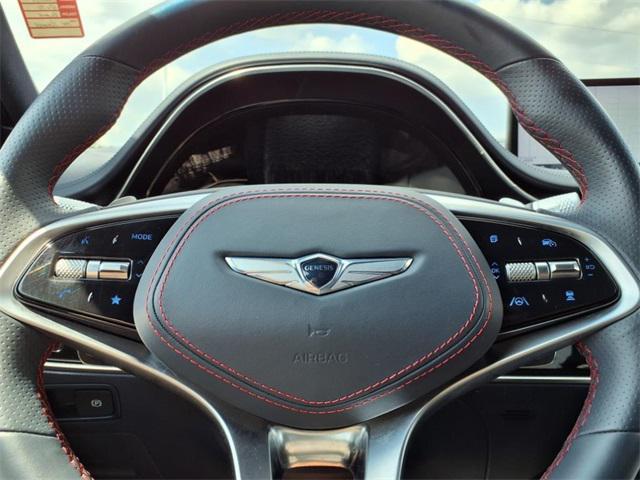 Photo of 2022 Vik Black Genesis GV70