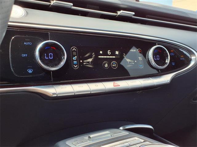 Photo of 2022 Vik Black Genesis GV70