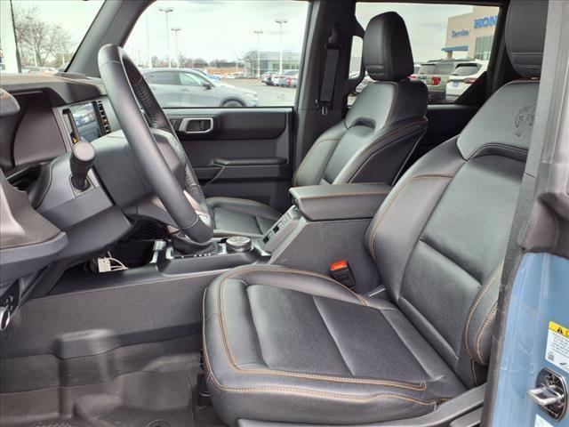 Photo of 2024 Azure Gray Metallic Ford Bronco