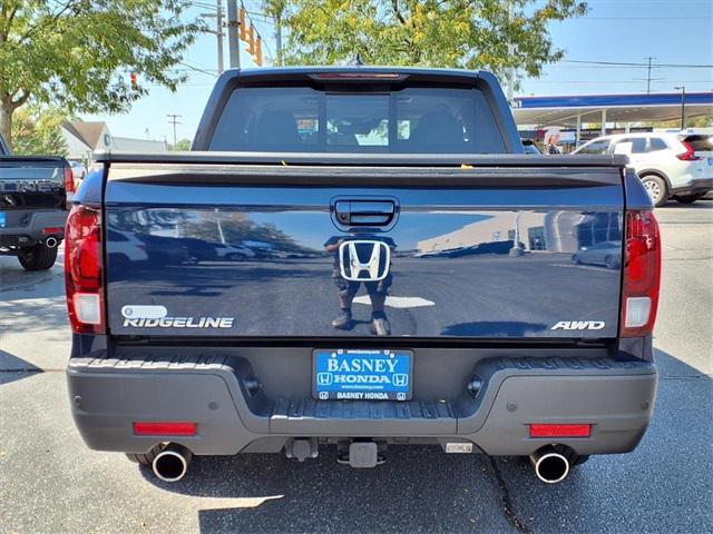 Photo of 2022 Obsidian Blue Pearl Honda Ridgeline