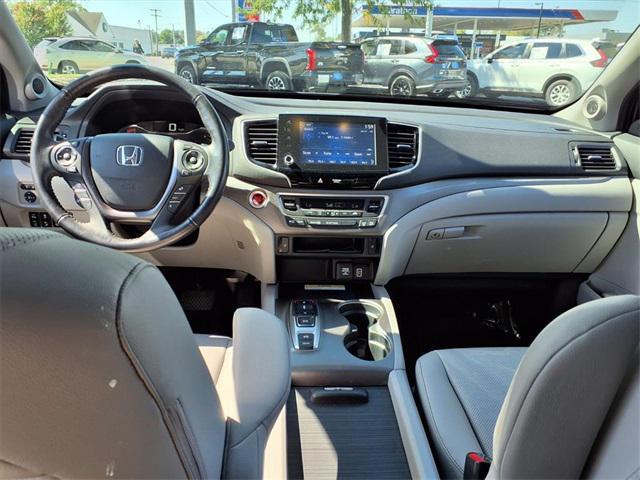 Photo of 2022 Obsidian Blue Pearl Honda Ridgeline