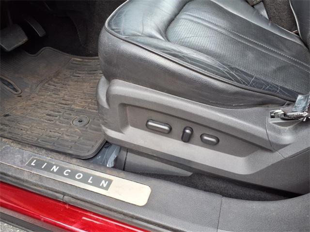Photo of 2013 Ruby Red Metallic Tinted Clearcoat Lincoln MKX