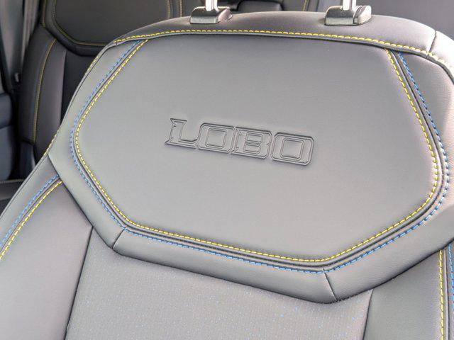 Photo of 2025 VELOCITY BLUE Ford Maverick