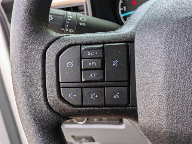 Photo of 2025 Oxford White Ford F-250